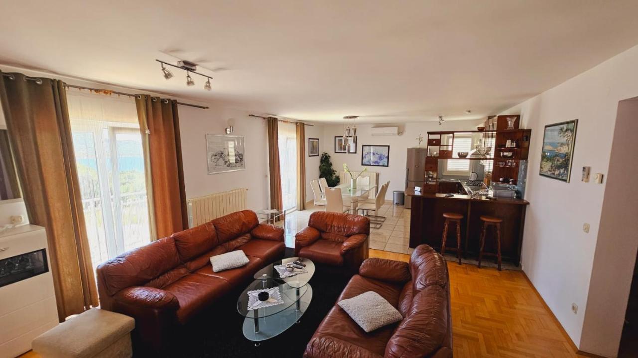 Apartment House Berry Primošten Екстериор снимка