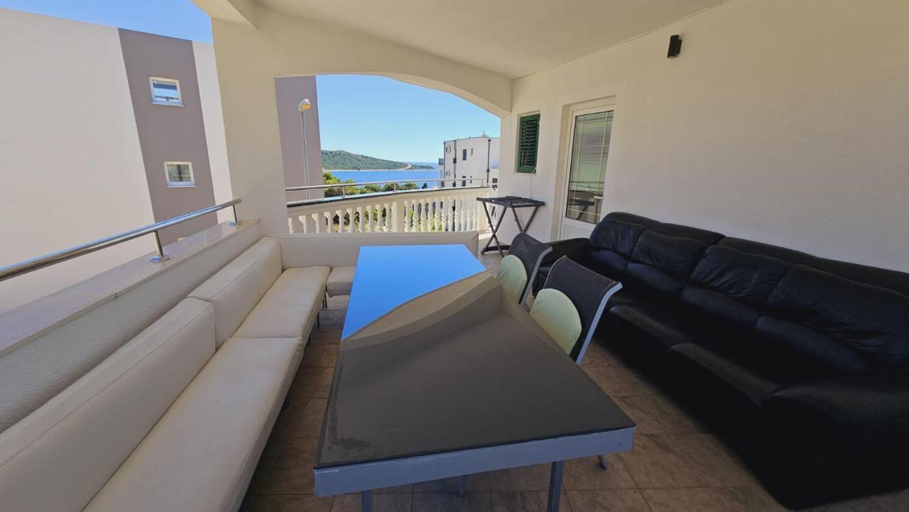 Apartment House Berry Primošten Екстериор снимка