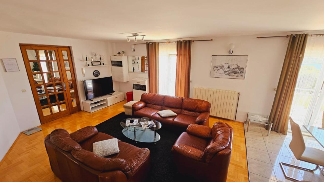 Apartment House Berry Primošten Екстериор снимка
